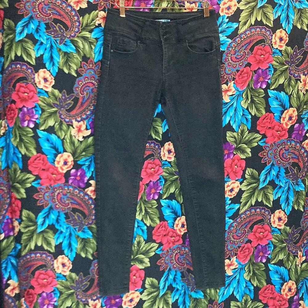 WOMEN'S WAX JEANS , BUTT I LOVE YOU! " SIZE 5 DISTRESSED BLACK DENIM JEAN PANTS